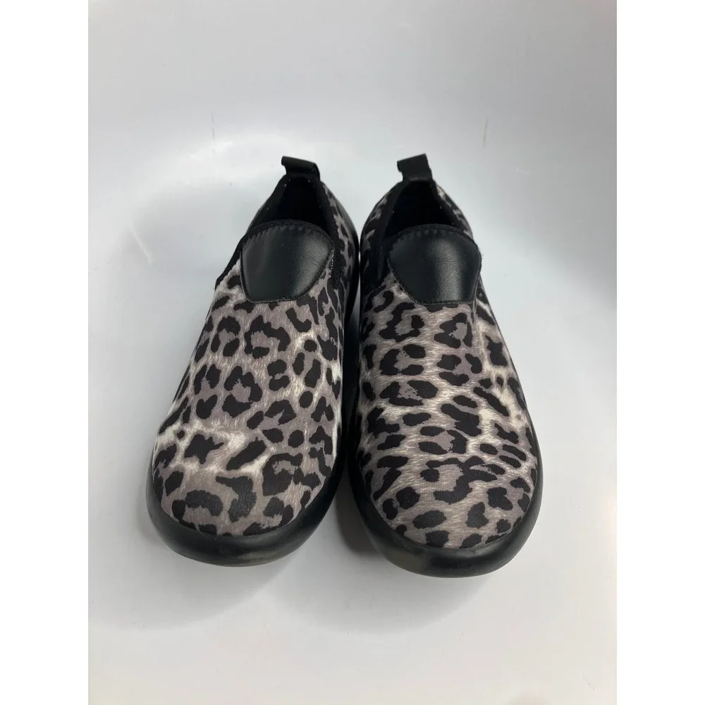 Alegria Slip On Shoes Womens 38 Grey Leopard Print Excellent Comfort Flats